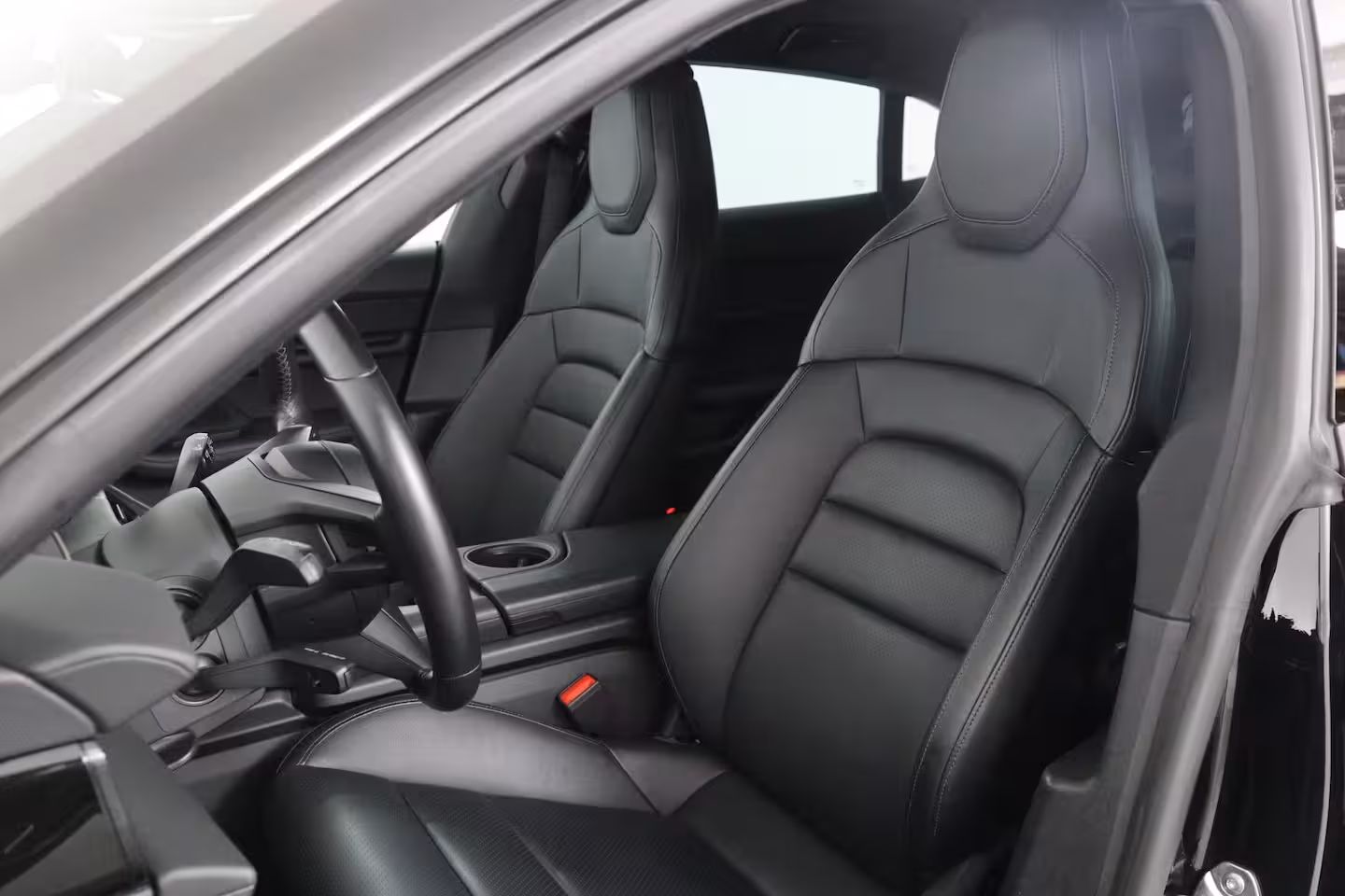 Porsche Taycan Cross Turismo 4 93 kWh | SOH 93% | Sport Chrono | Luchtvering | BOSE | LED | Memory | Panorama Dak | 21'