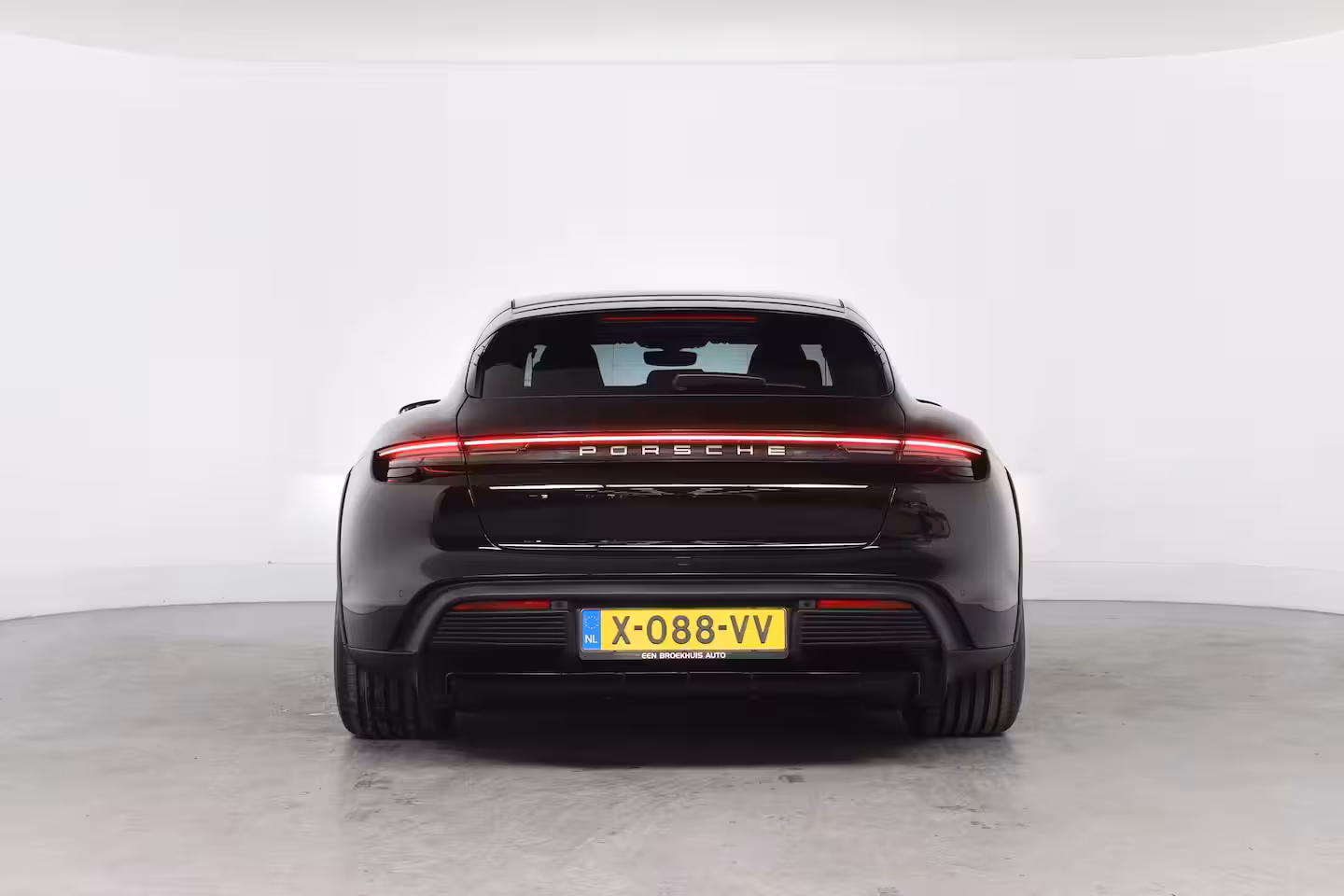 Porsche Taycan Cross Turismo 4 93 kWh | SOH 93% | Sport Chrono | Luchtvering | BOSE | LED | Memory | Panorama Dak | 21'