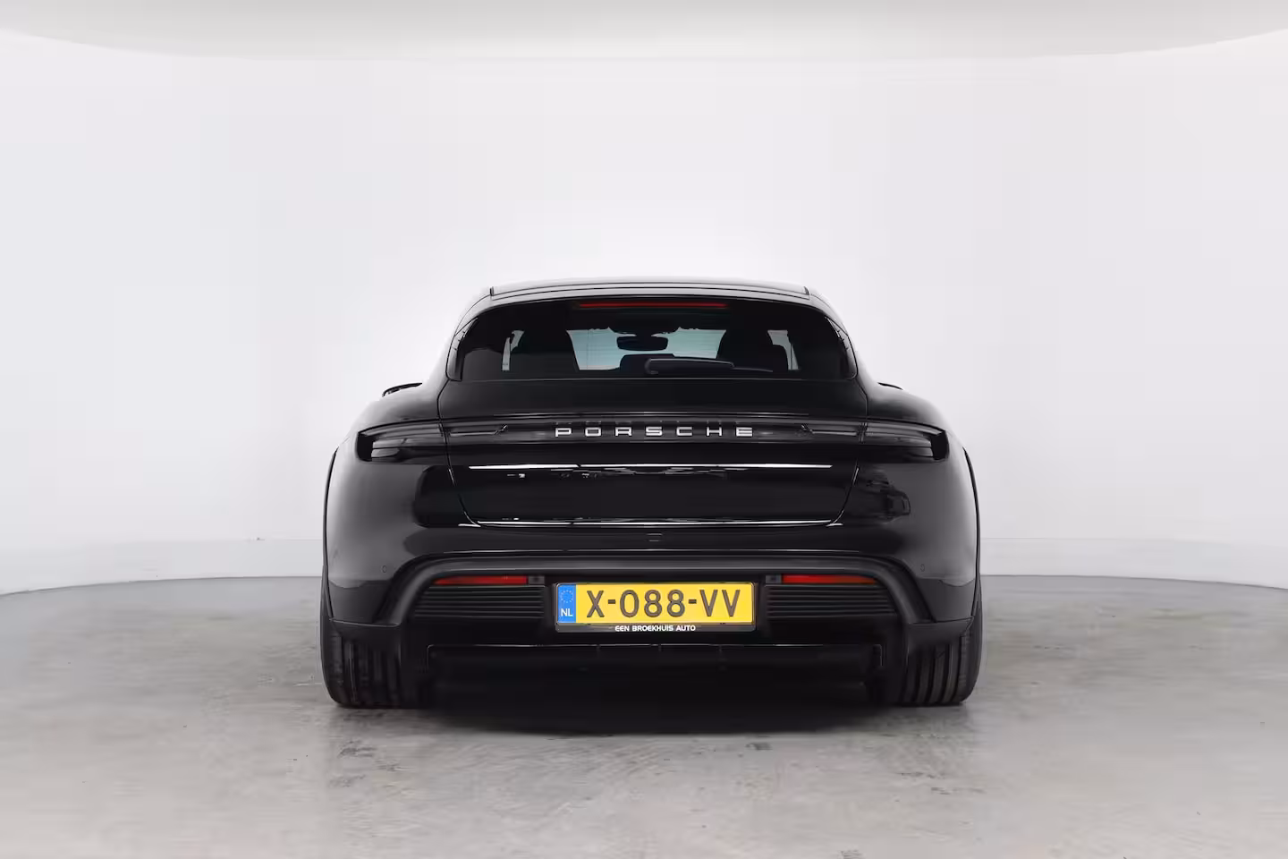 Porsche Taycan Cross Turismo 4 93 kWh | SOH 93% | Sport Chrono | Luchtvering | BOSE | LED | Memory | Panorama Dak | 21'