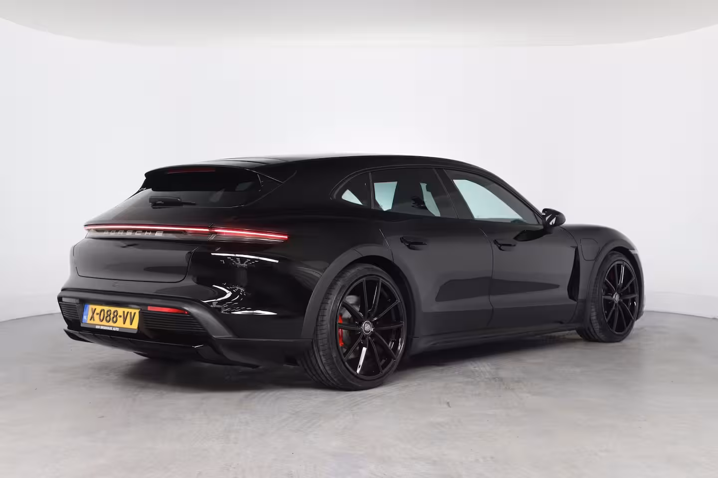 Porsche Taycan Cross Turismo 4 93 kWh | SOH 93% | Sport Chrono | Luchtvering | BOSE | LED | Memory | Panorama Dak | 21'