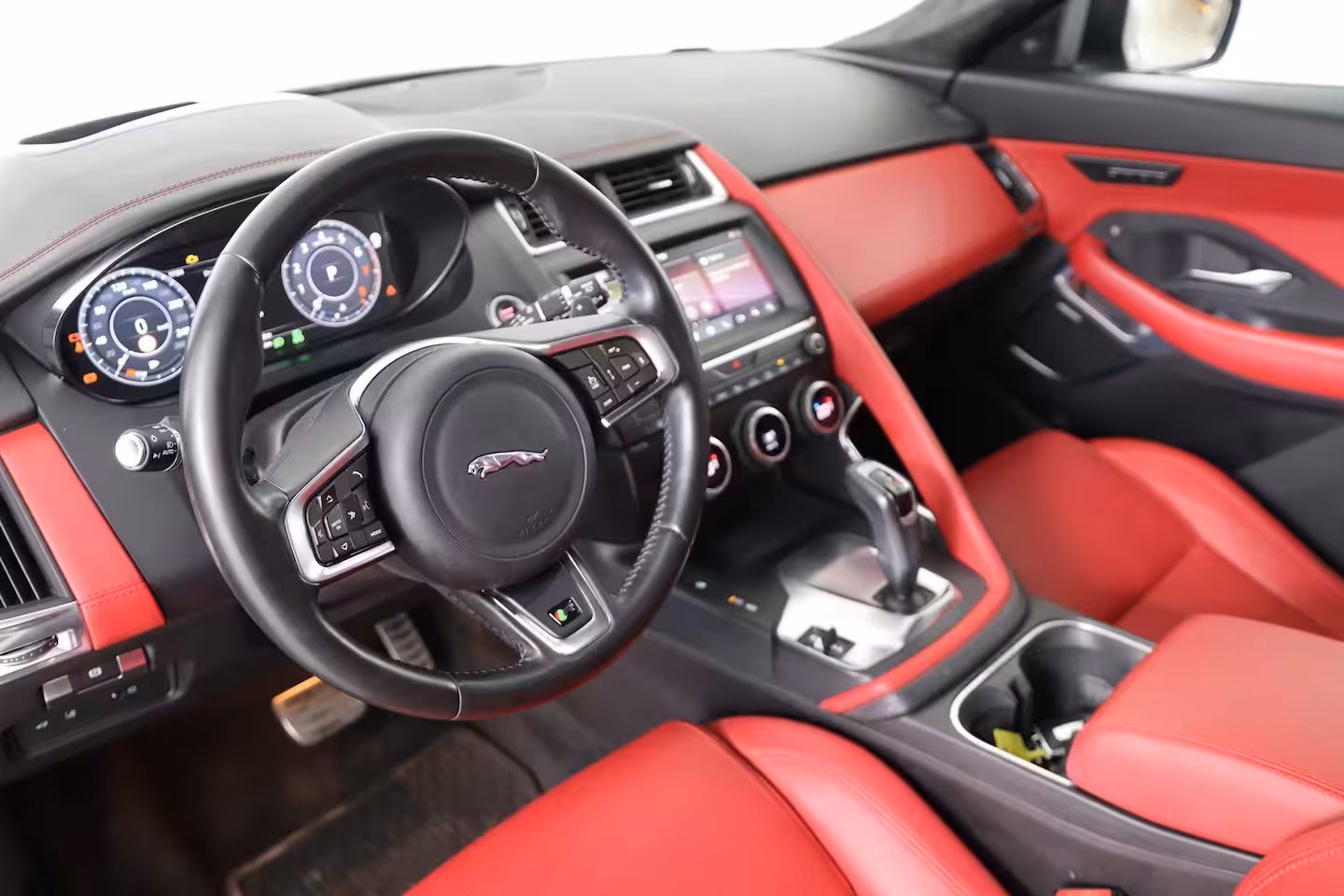 Jaguar E-Pace 2.0 P300 AWD R-Dynamic HSE | Panoramadak | Stoelverwarming & koeling | Memory stoelen | Cr