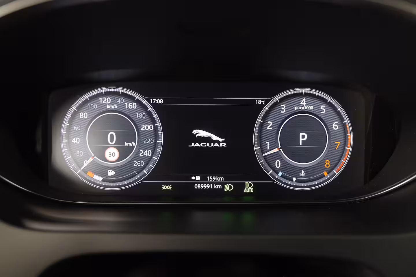 Jaguar E-Pace 2.0 P300 AWD R-Dynamic HSE | Panoramadak | Stoelverwarming & koeling | Memory stoelen | Cr