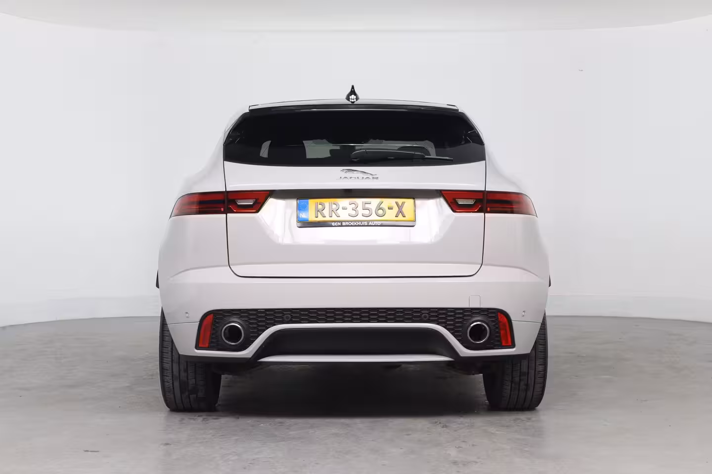 Jaguar E-Pace 2.0 P300 AWD R-Dynamic HSE | Panoramadak | Stoelverwarming & koeling | Memory stoelen | Cr