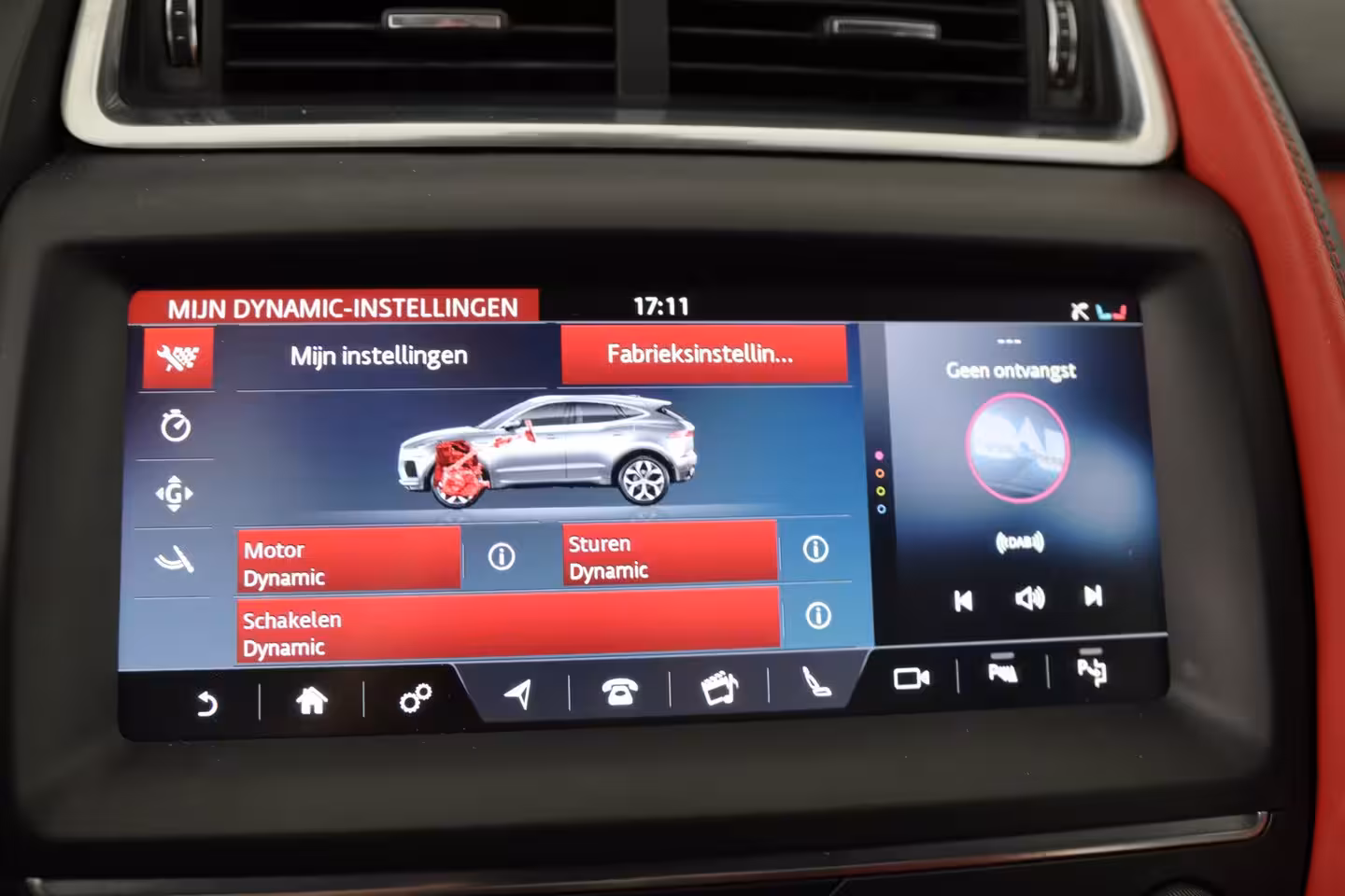 Jaguar E-Pace 2.0 P300 AWD R-Dynamic HSE | Panoramadak | Stoelverwarming & koeling | Memory stoelen | Cr