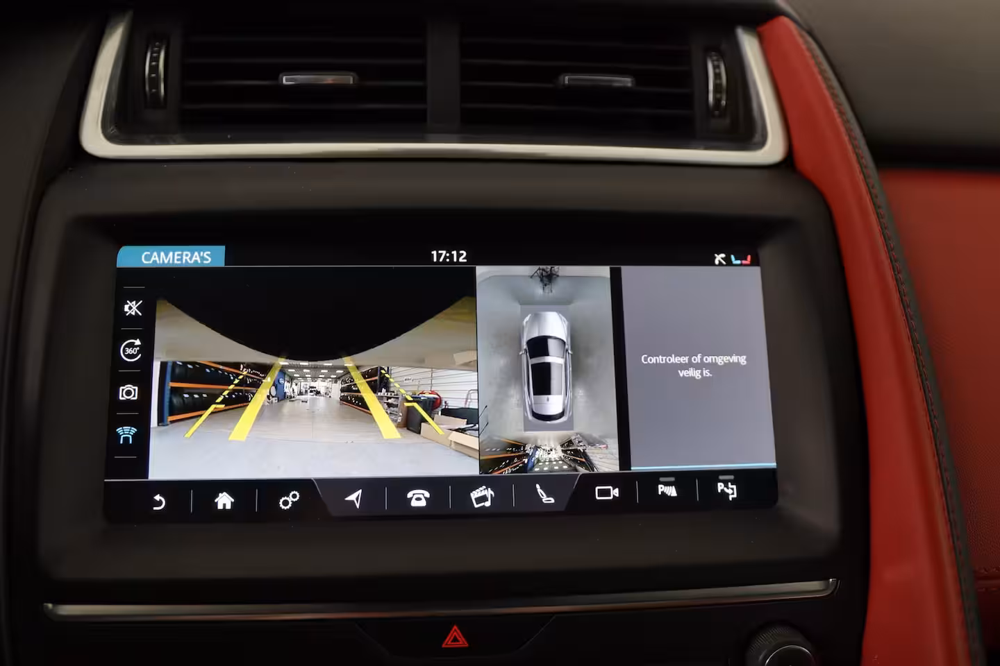 Jaguar E-Pace 2.0 P300 AWD R-Dynamic HSE | Panoramadak | Stoelverwarming & koeling | Memory stoelen | Cr