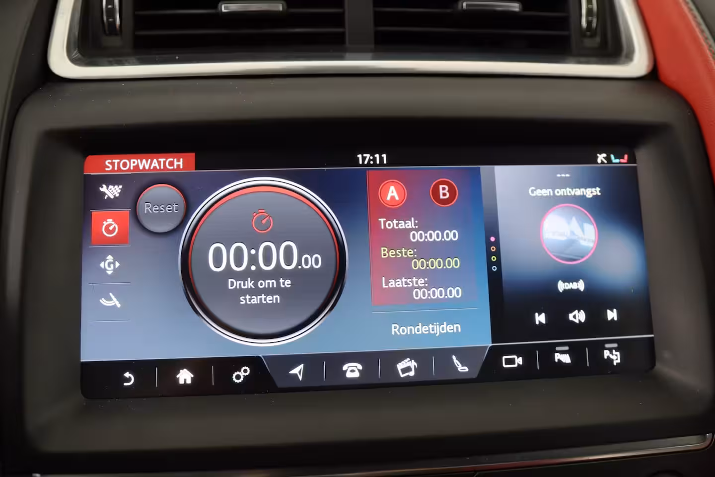 Jaguar E-Pace 2.0 P300 AWD R-Dynamic HSE | Panoramadak | Stoelverwarming & koeling | Memory stoelen | Cr