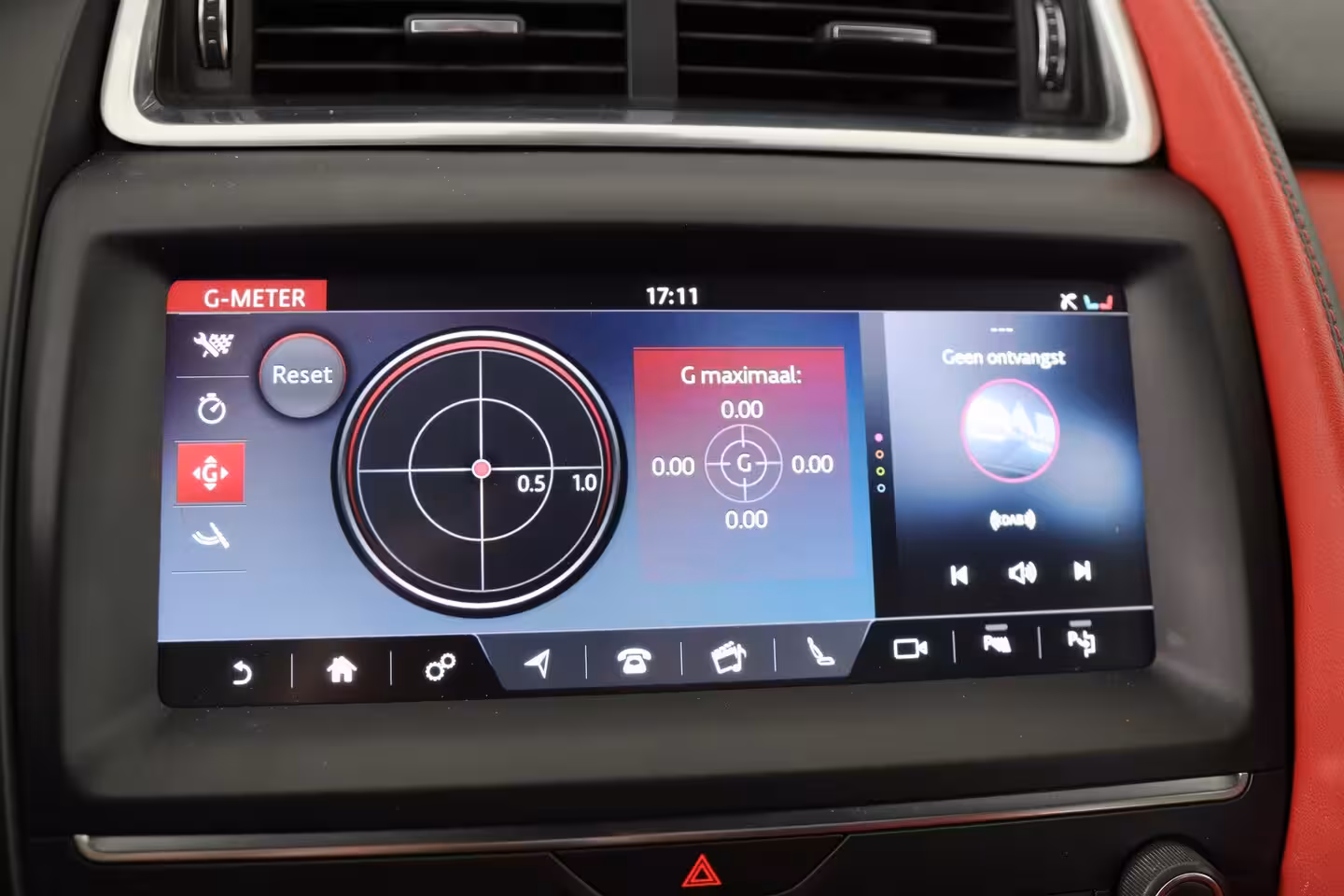 Jaguar E-Pace 2.0 P300 AWD R-Dynamic HSE | Panoramadak | Stoelverwarming & koeling | Memory stoelen | Cr