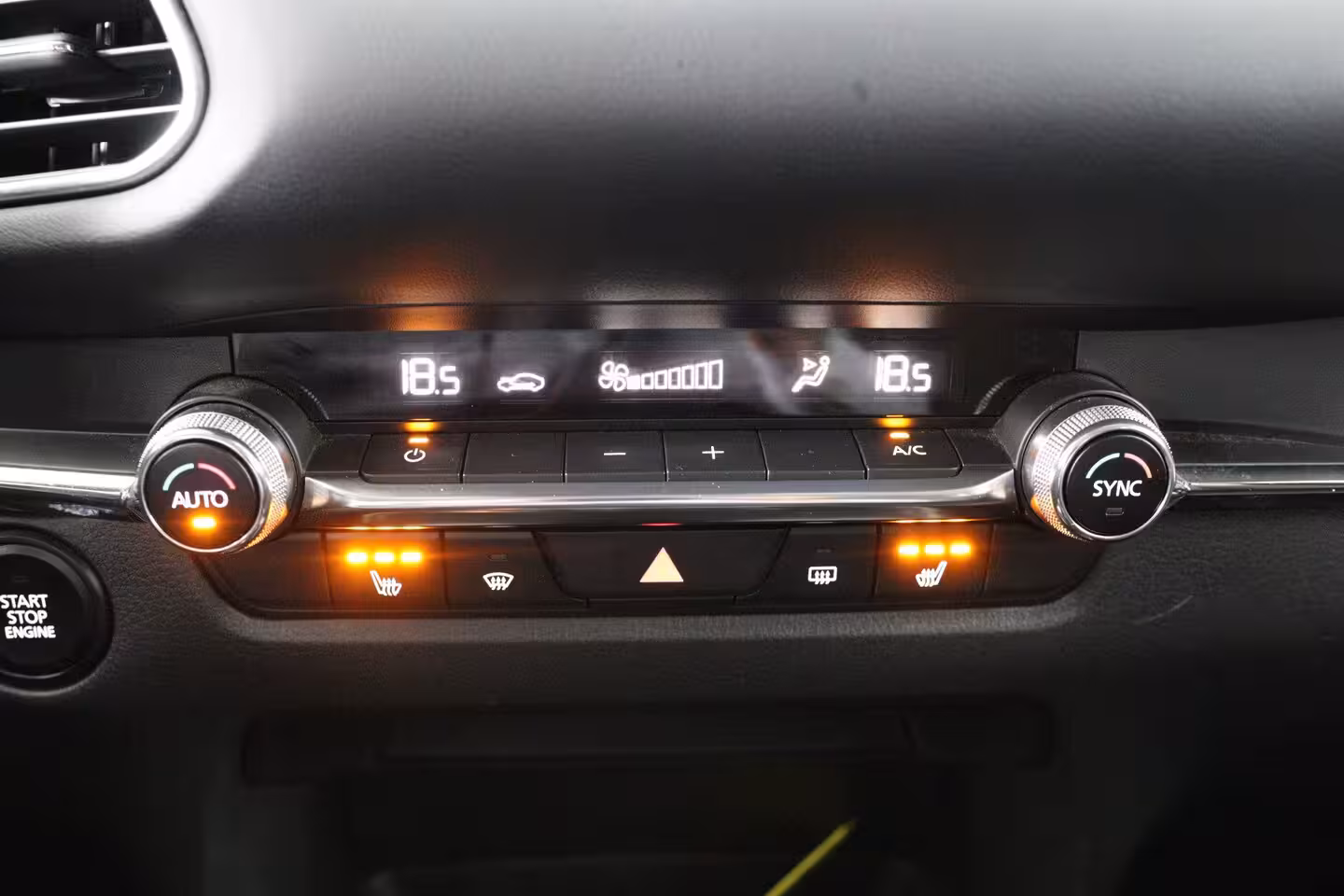Mazda CX-30 2.0 e-SkyActiv-X M Hybrid Sportive | Dealer Onderhouden | 1e Eigenaar | LED | Bose | Trekh