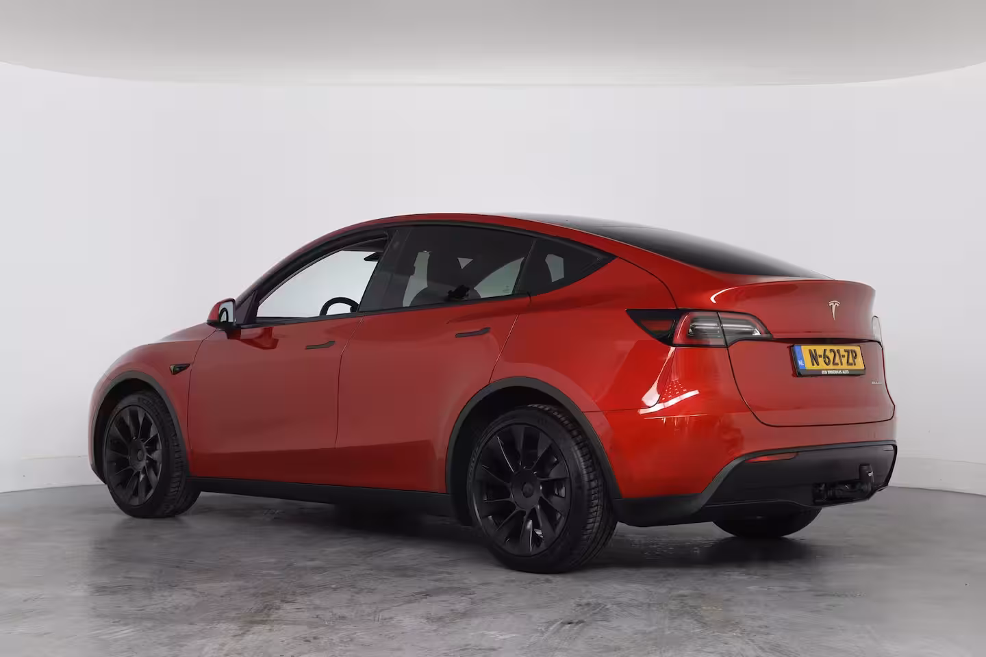 Tesla Model Y Long Range AWD 75 kWh | SOH 93% | Trekhaak | Leder | Pano | Camera | Stoel/Stuurverwarming
