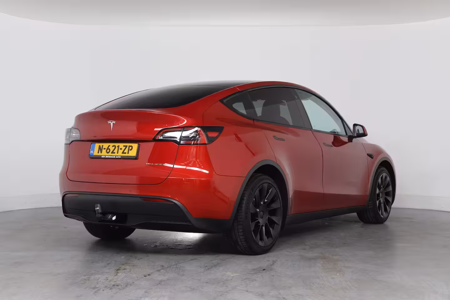Tesla Model Y Long Range AWD 75 kWh | SOH 93% | Trekhaak | Leder | Pano | Camera | Stoel/Stuurverwarming