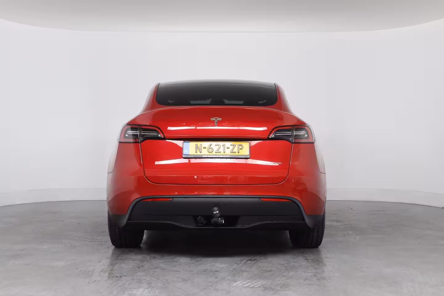 Tesla Model Y Long Range AWD 75 kWh | SOH 93% | Trekhaak | Leder | Pano | Camera | Stoel/Stuurverwarming
