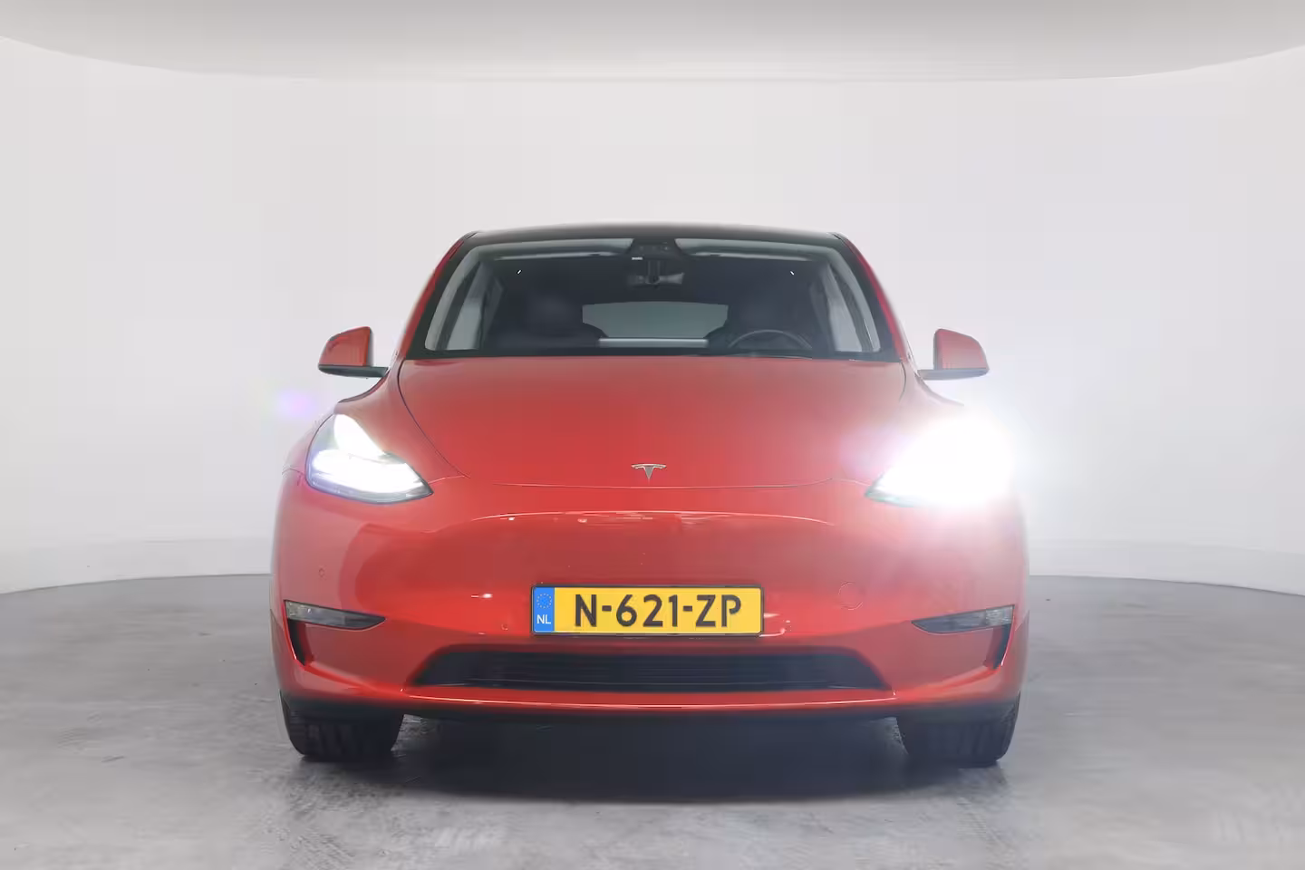Tesla Model Y Long Range AWD 75 kWh | SOH 93% | Trekhaak | Leder | Pano | Camera | Stoel/Stuurverwarming