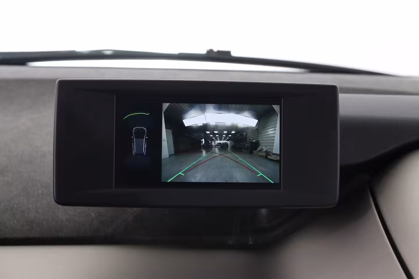 BMW i3 Basis 120Ah 42 kWh | Navigatie | Camera | LED | Cruise Adaptive | Parkeersensoren V+A | St