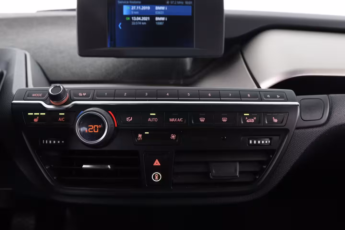 BMW i3 Basis 120Ah 42 kWh | Navigatie | Camera | LED | Cruise Adaptive | Parkeersensoren V+A | St