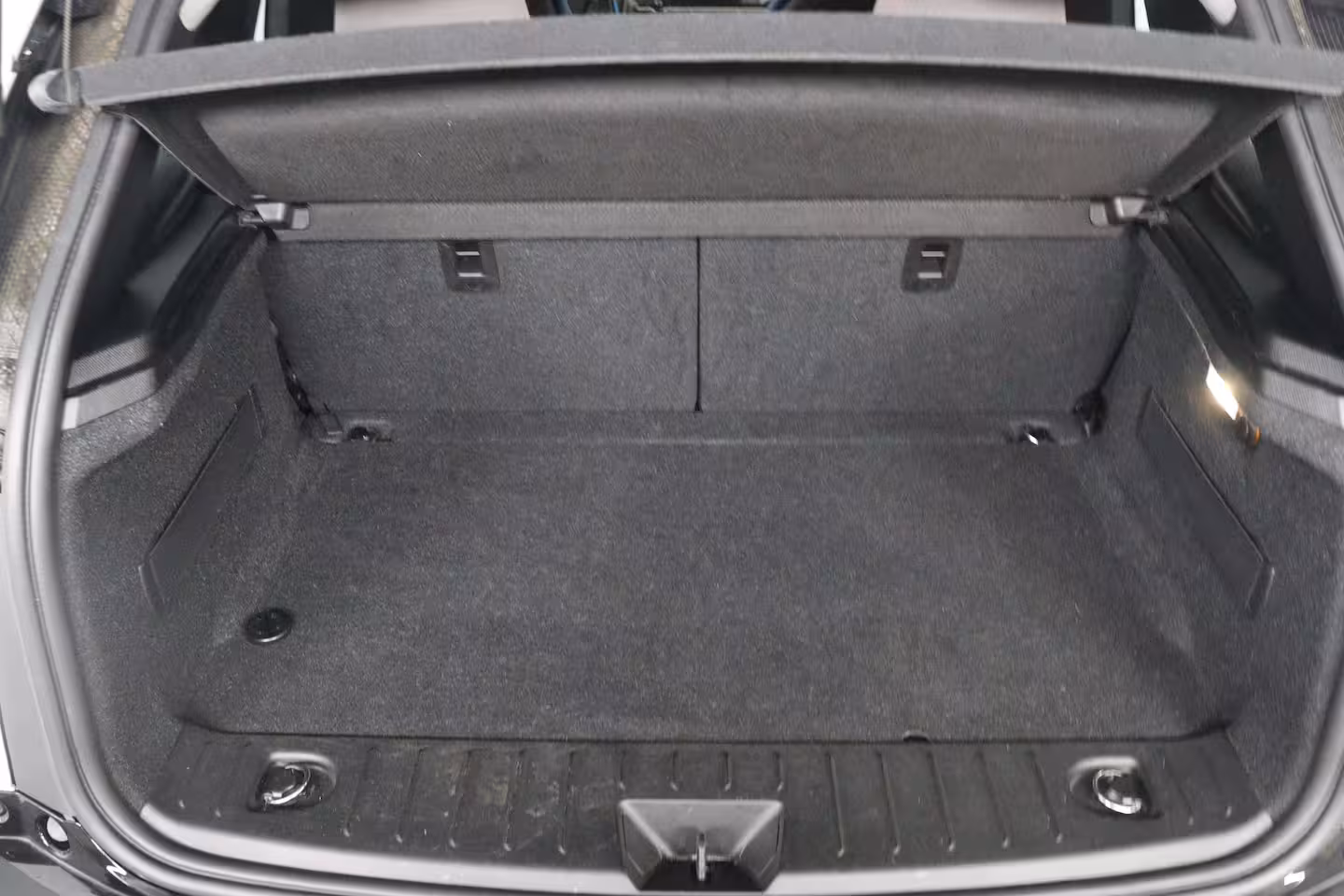 BMW i3 Basis 120Ah 42 kWh | Navigatie | Camera | LED | Cruise Adaptive | Parkeersensoren V+A | St