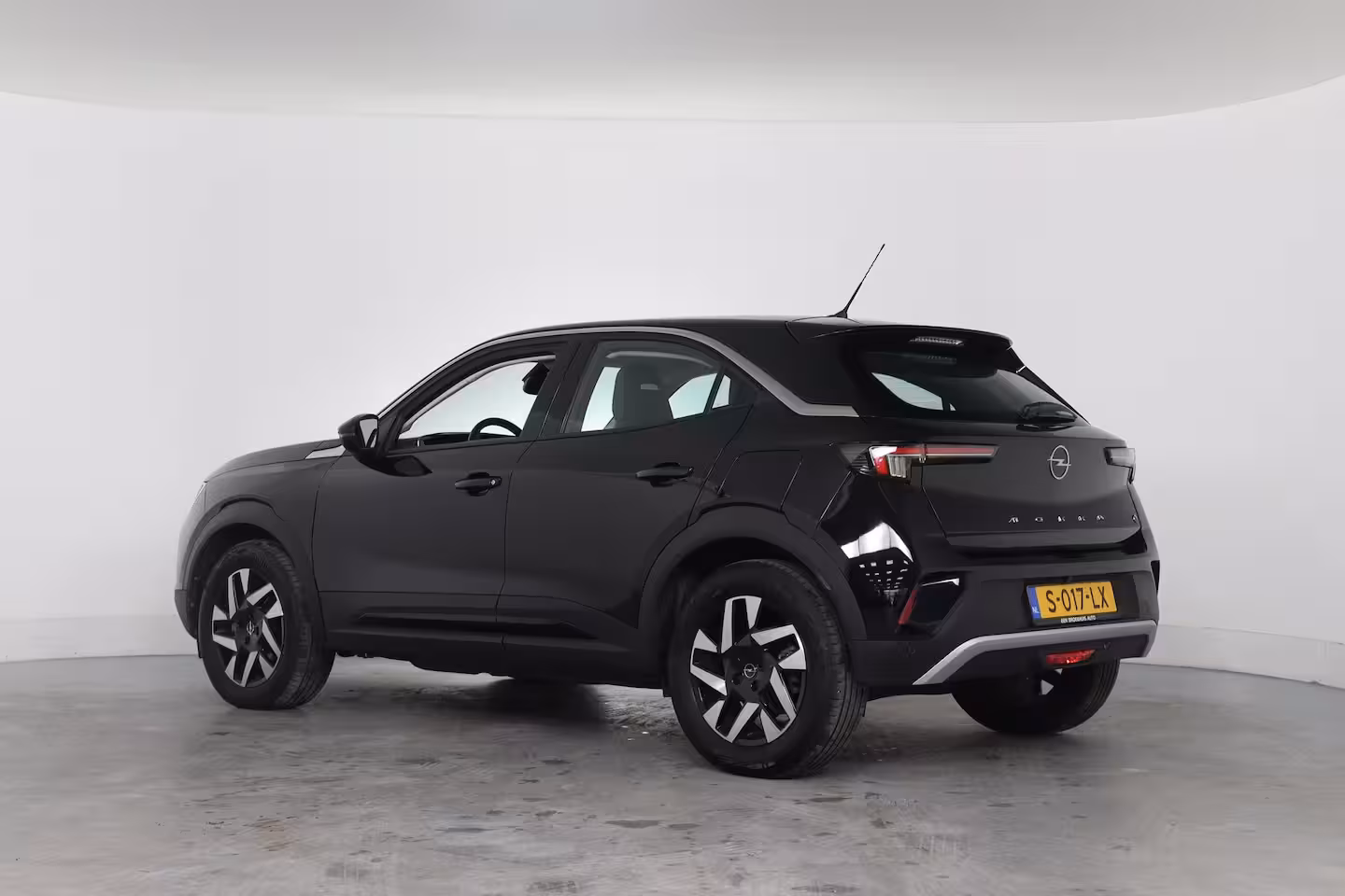Opel Mokka Electric Elegance 50 kWh 3 Fase | SOH 100% | Dealer Onderhouden | LED | Navi By App | Camera | Clim