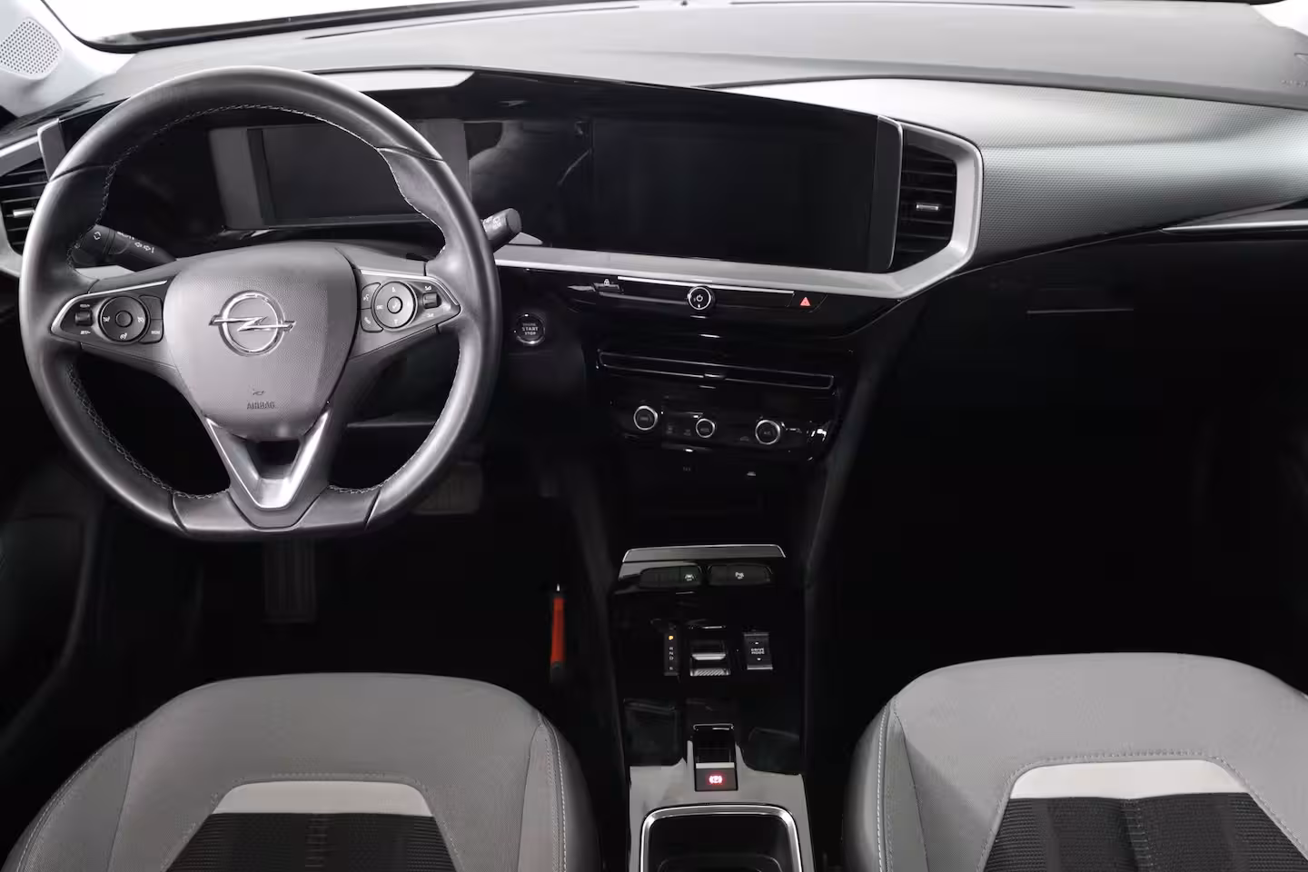 Opel Mokka Electric Elegance 50 kWh 3 Fase | SOH 100% | Dealer Onderhouden | LED | Navi By App | Camera | Clim
