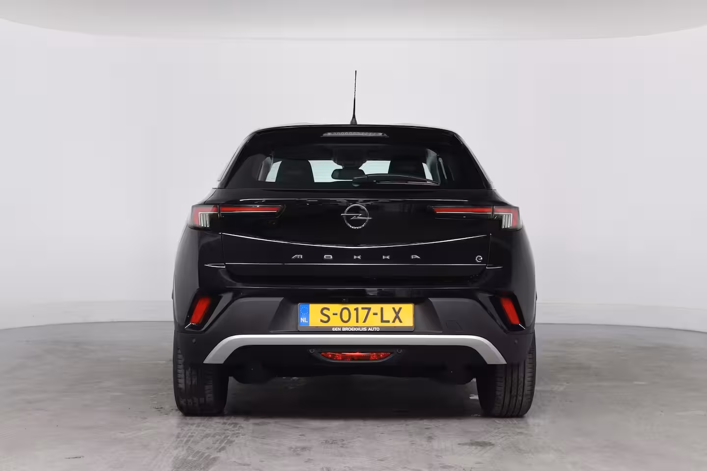 Opel Mokka Electric Elegance 50 kWh 3 Fase | SOH 100% | Dealer Onderhouden | LED | Navi By App | Camera | Clim