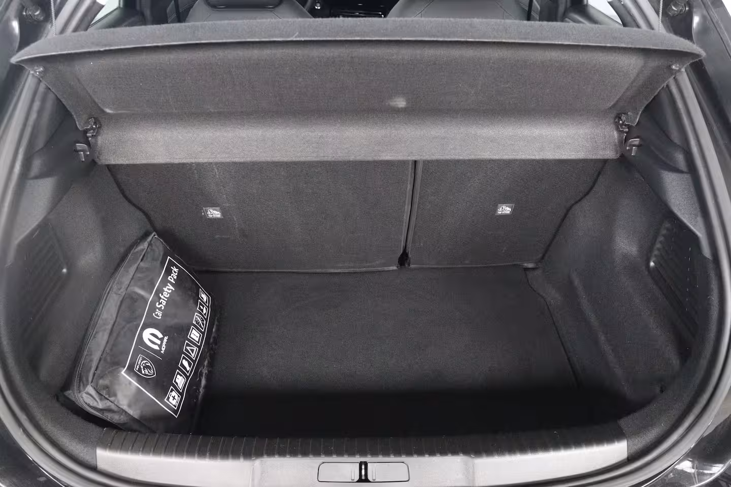 Opel Mokka Electric Elegance 50 kWh 3 Fase | SOH 100% | Dealer Onderhouden | LED | Navi By App | Camera | Clim