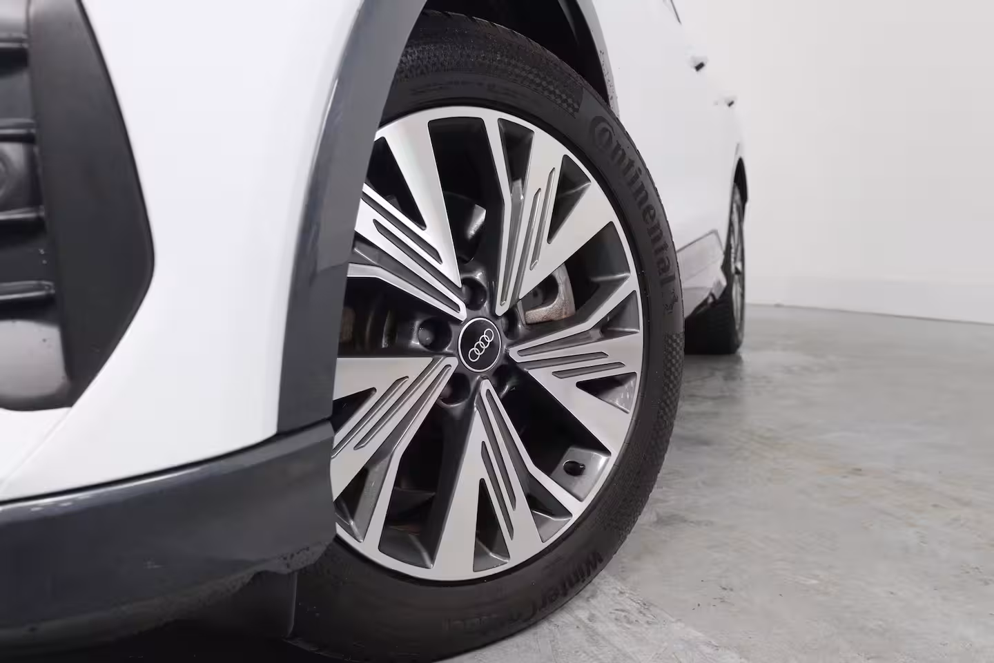 Audi Q4 e-tron 50 quattro Launch edition Advanced Plus 77 kWh | 1e Eigenaar | Leder | Sonos Audio | Memor