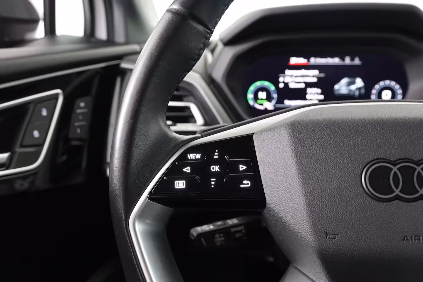 Audi Q4 e-tron 50 quattro Launch edition Advanced Plus 77 kWh | 1e Eigenaar | Leder | Sonos Audio | Memor