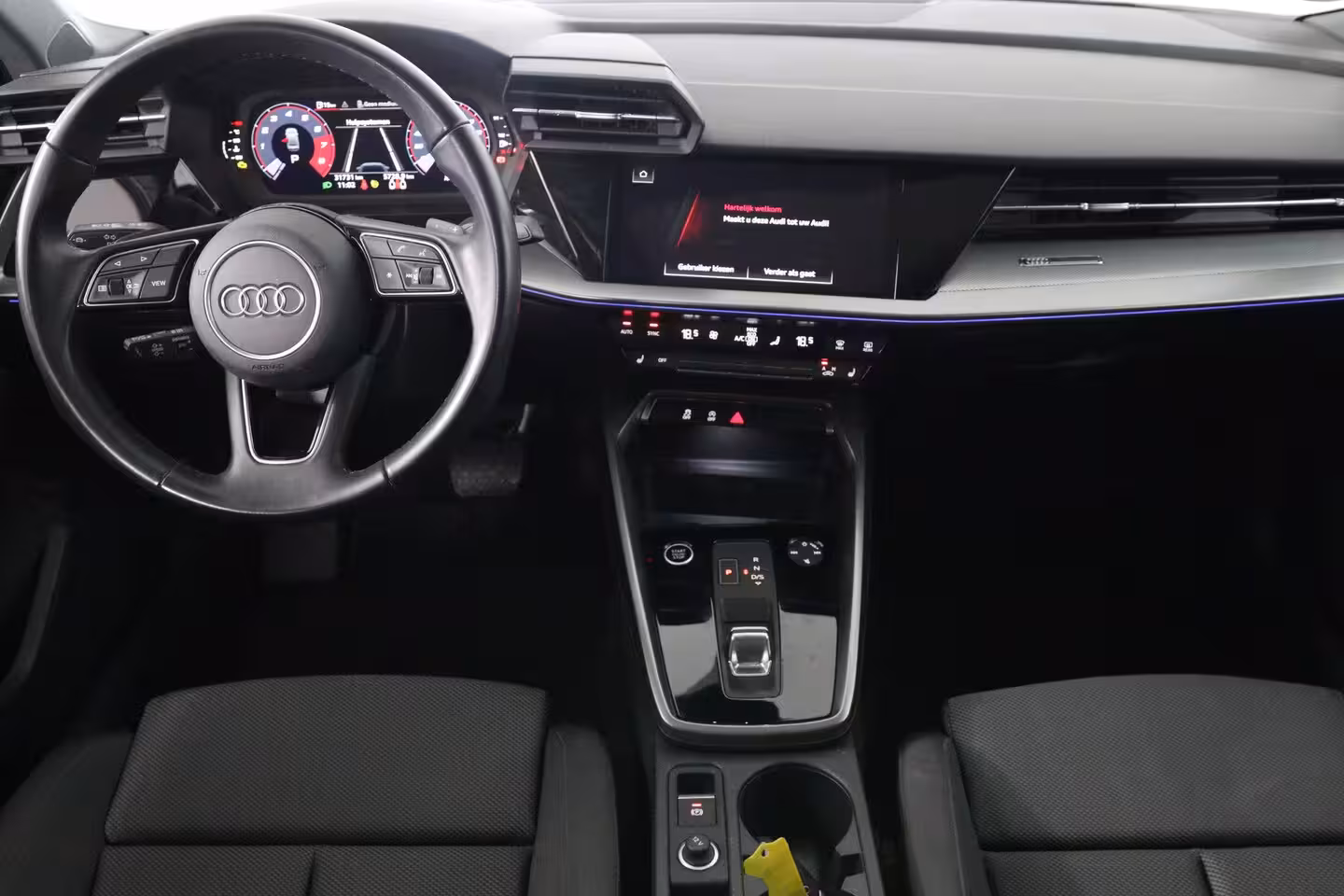 Audi A3 Limousine 30 TFSI Advanced edition | Open Dak | Afneembare Trekhaak | LED | Sportstoelen | Navi By A