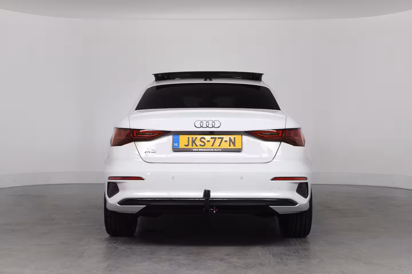 Audi A3 Limousine 30 TFSI Advanced edition | Open Dak | Afneembare Trekhaak | LED | Sportstoelen | Navi By A