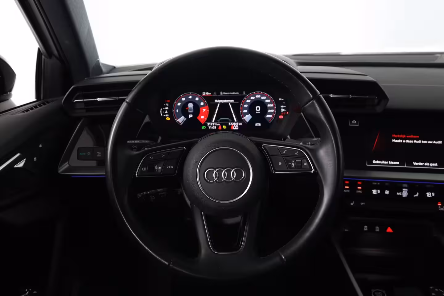 Audi A3 Limousine 30 TFSI Advanced edition | Open Dak | Afneembare Trekhaak | LED | Sportstoelen | Navi By A