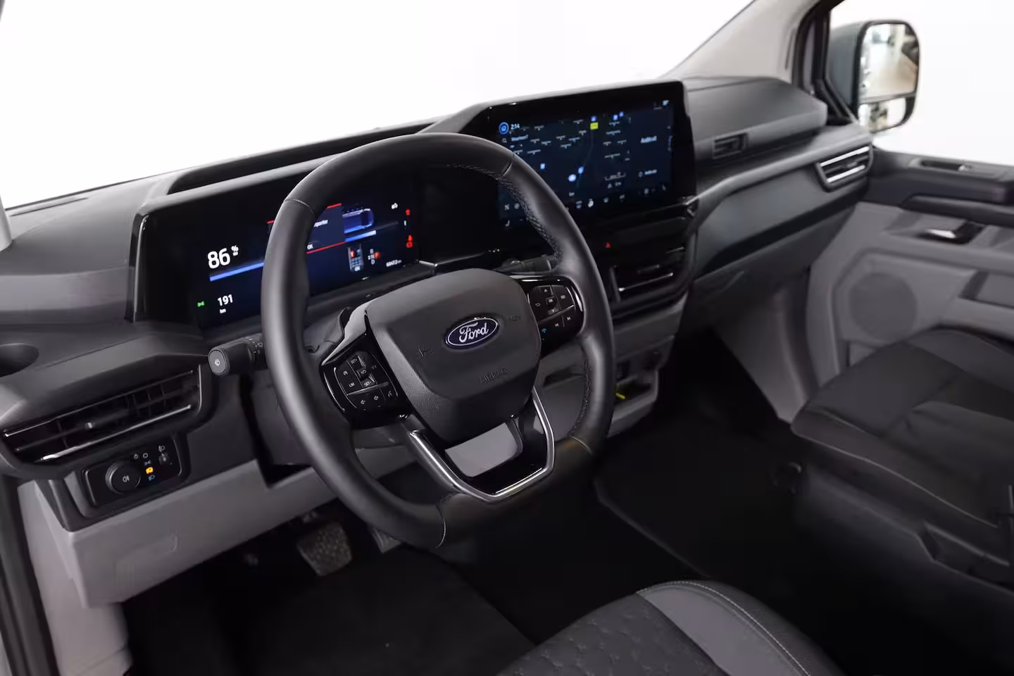 Ford Tourneo Custom 340 Titanium 65 kWh 8-Persoons | Camera | Stoel-/Stuurverwarming | Climate | Cruise | Keyl