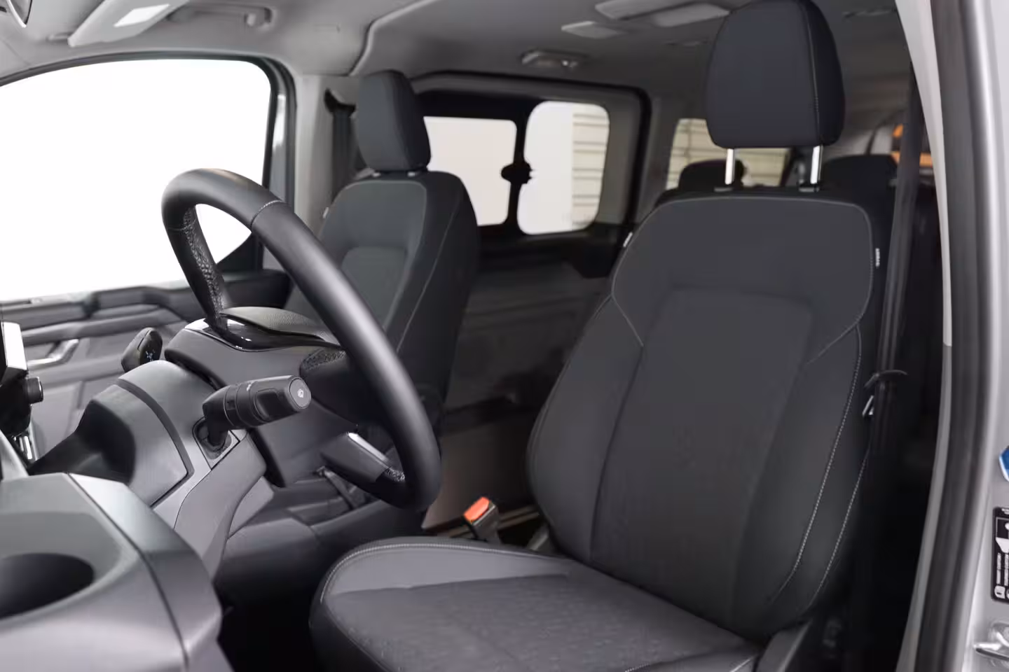 Ford Tourneo Custom 340 Titanium 65 kWh 8-Persoons | Camera | Stoel-/Stuurverwarming | Climate | Cruise | Keyl
