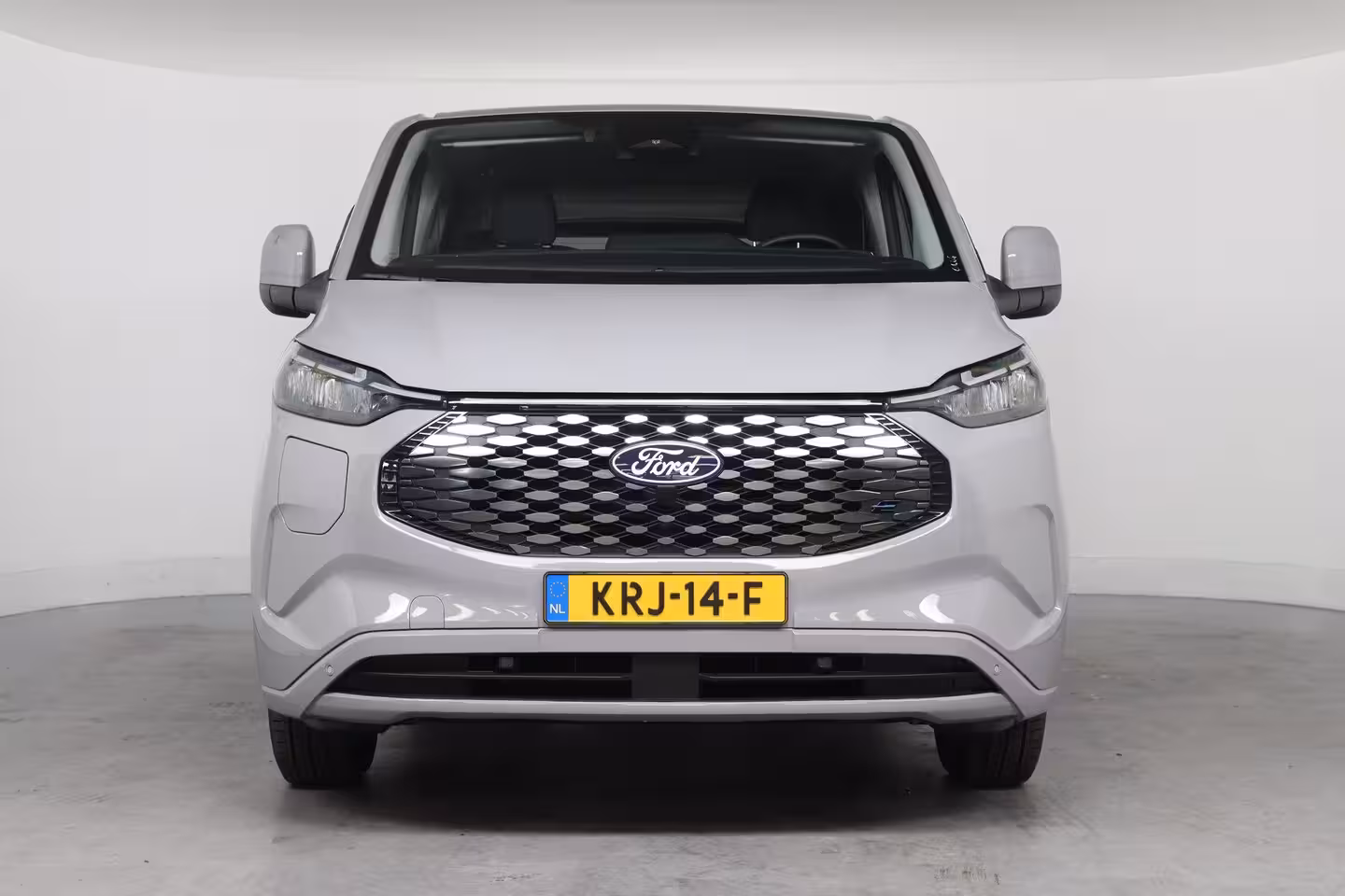 Ford Tourneo Custom 340 Titanium 65 kWh 8-Persoons | Camera | Stoel-/Stuurverwarming | Climate | Cruise | Keyl