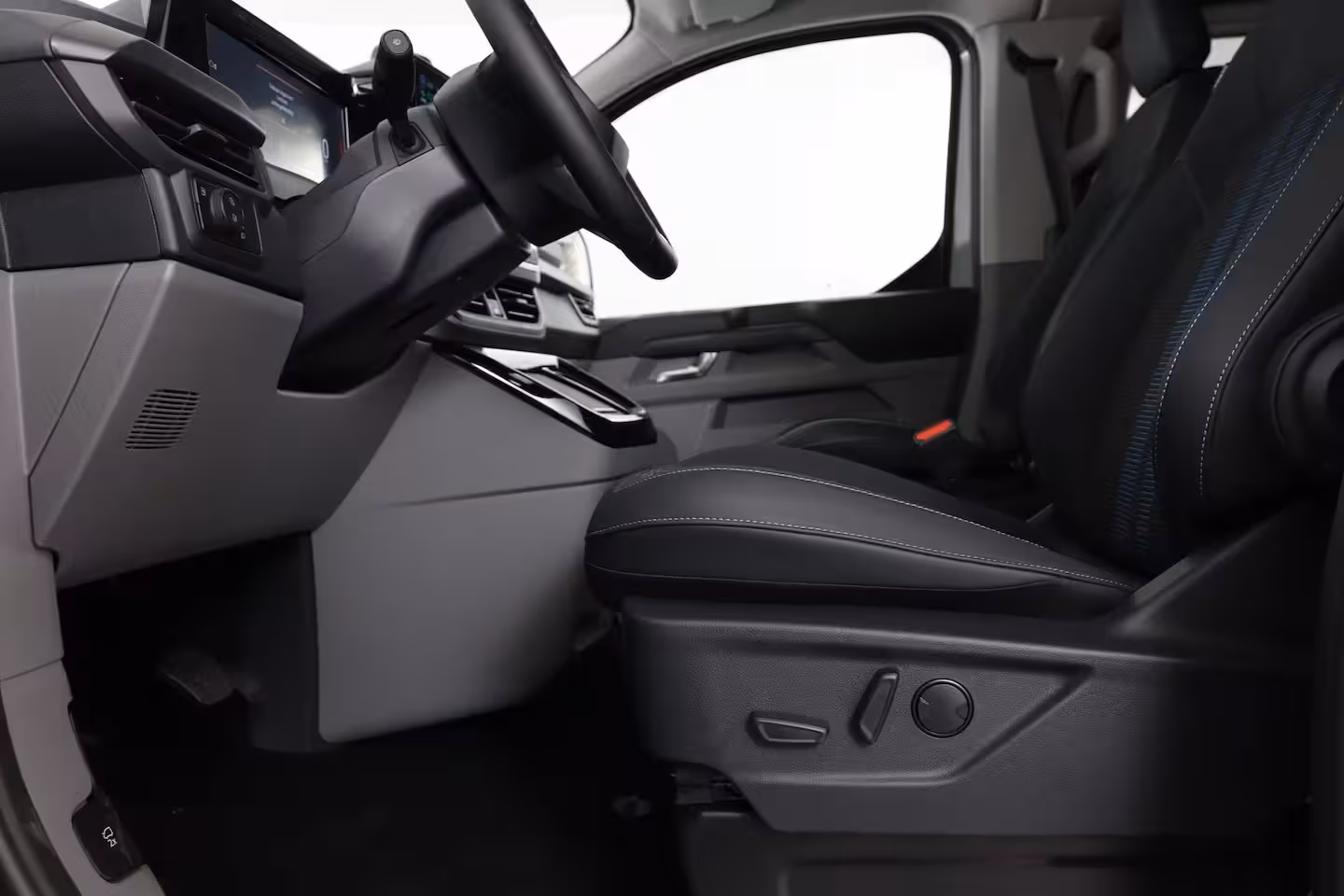 Ford Transit Custom 320 2.5 PHEV L2H1 Sport DC | Trekhaak | 360* Camera | Adaptieve Cruise Control | Stoel & S