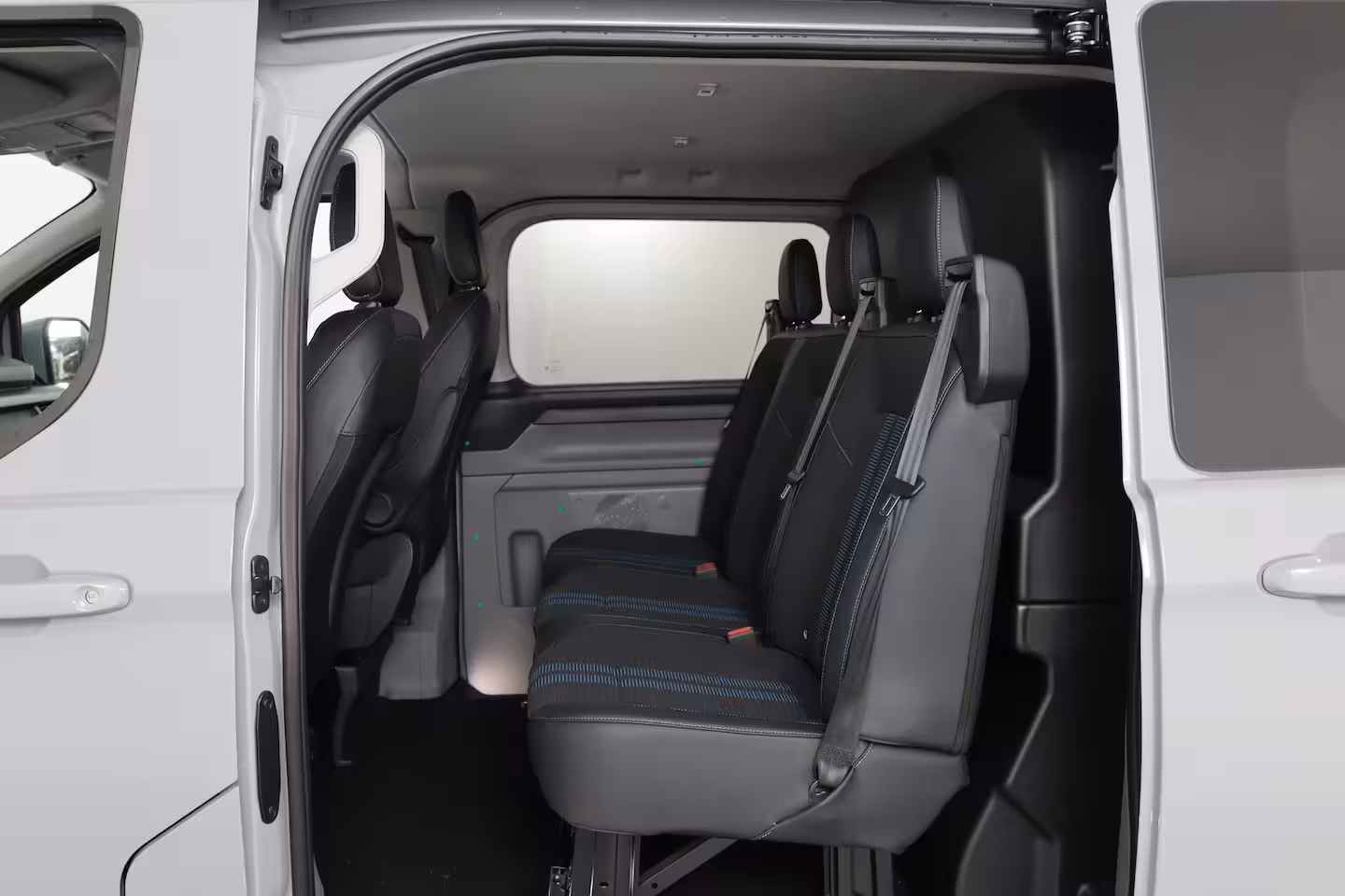 Ford Transit Custom 320 2.5 PHEV L2H1 Sport DC | Trekhaak | 360* Camera | Adaptieve Cruise Control | Stoel & S