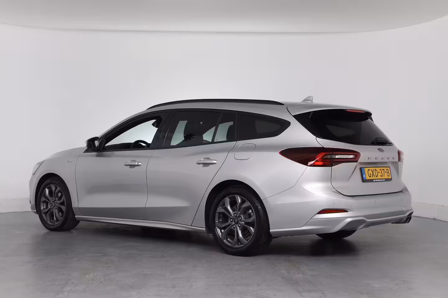 Ford Focus Wagon 1.0 EcoBoost Hybrid ST Line | 1e Eigenaar | Winterpack | LED | Clima | Navi | Cruise Contr