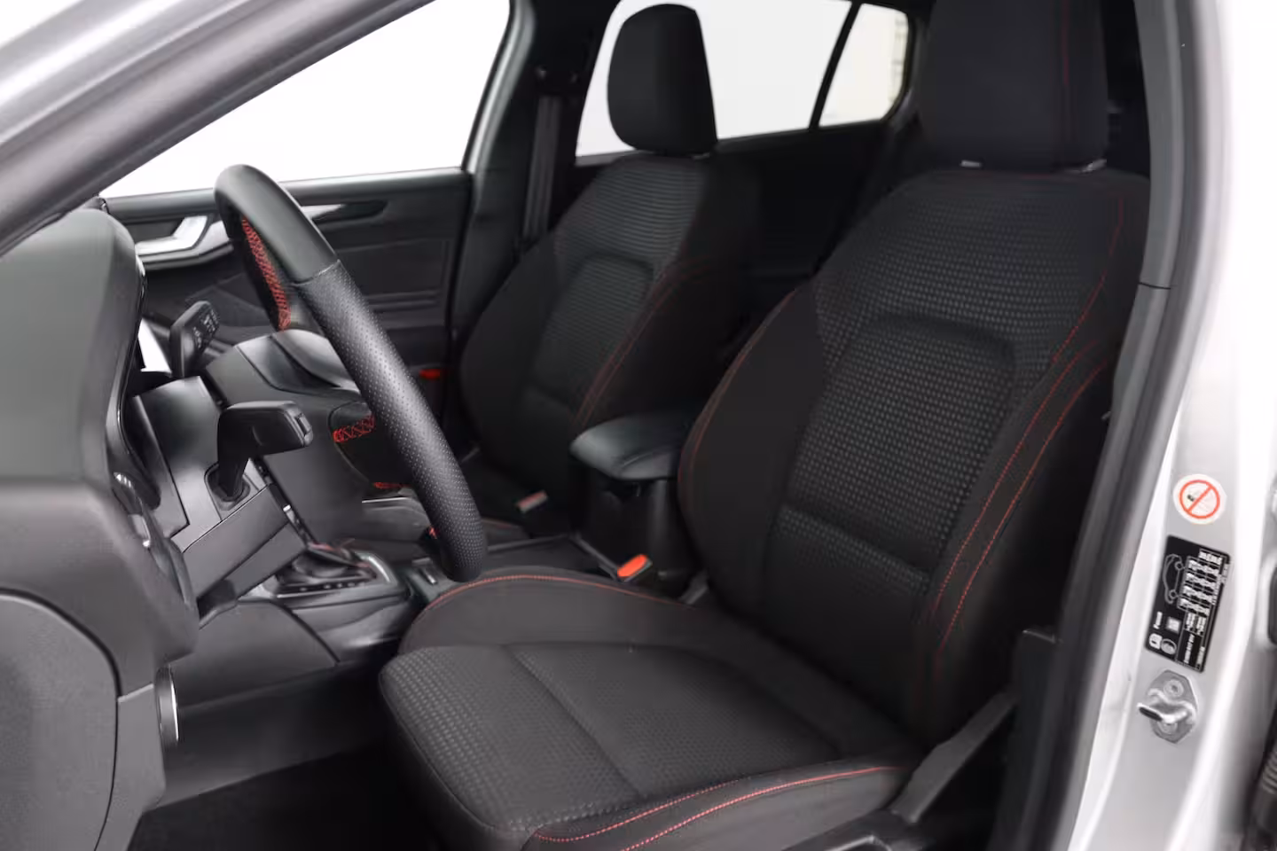 Ford Focus Wagon 1.0 EcoBoost Hybrid ST Line | 1e Eigenaar | Winterpack | LED | Clima | Navi | Cruise Contr