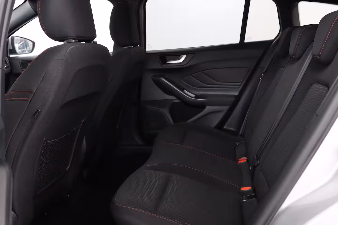 Ford Focus Wagon 1.0 EcoBoost Hybrid ST Line | 1e Eigenaar | Winterpack | LED | Clima | Navi | Cruise Contr