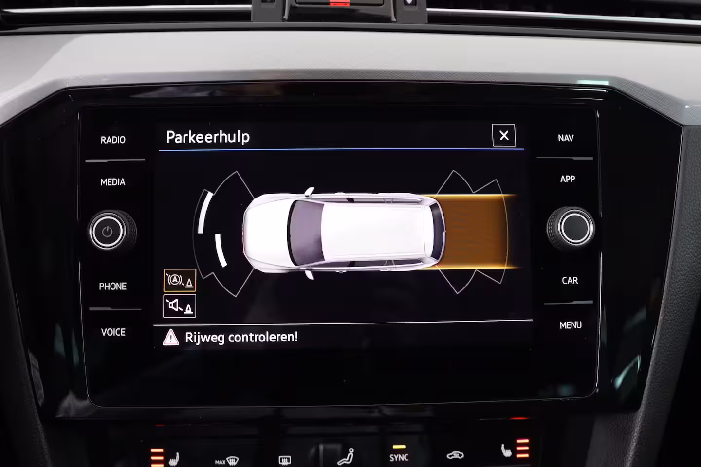 Volkswagen Passat Variant 1.5 TSI Business | Trekhaak | Stoelverwarming | ErgoComfort | Navi | Clima | Cruise Adapti