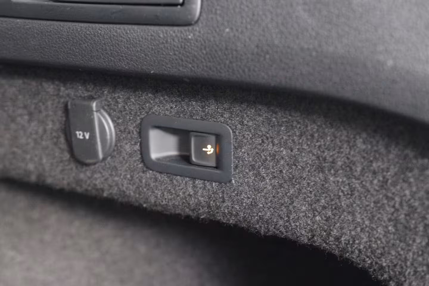 Volkswagen Passat Variant 1.5 TSI Business | Trekhaak | Stoelverwarming | ErgoComfort | Navi | Clima | Cruise Adapti