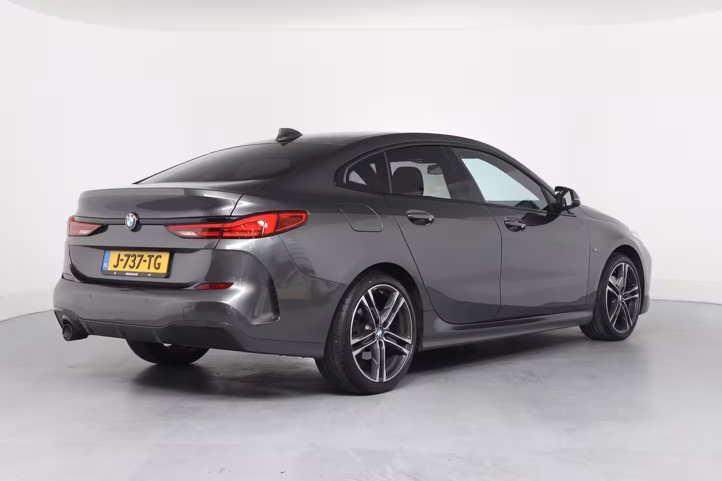 BMW 2-serie Gran Coupé 218i High Executive | 1e Eigenaar | M-Pakket | Harman/Kardon | Leder | LED | Sportstoelen