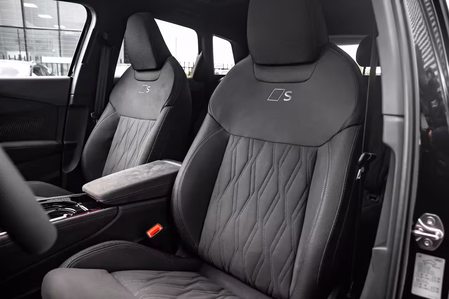 Audi Q3 S edition | Adaptive cruise control | sound system | Cruise control