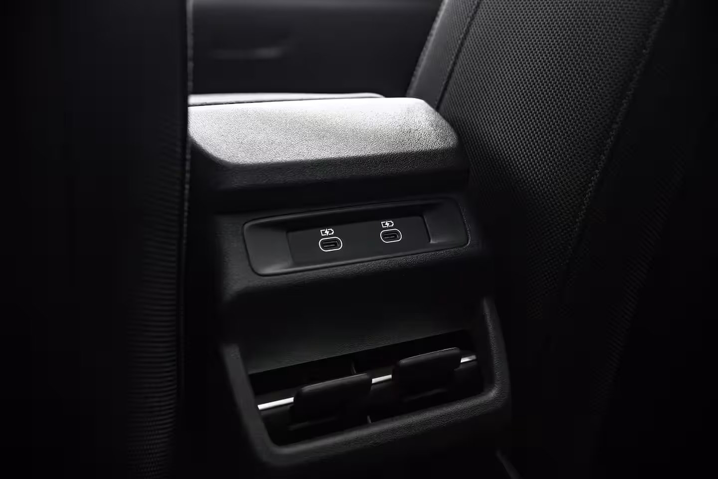 Audi Q3 S edition | Adaptive cruise control | sound system | Cruise control