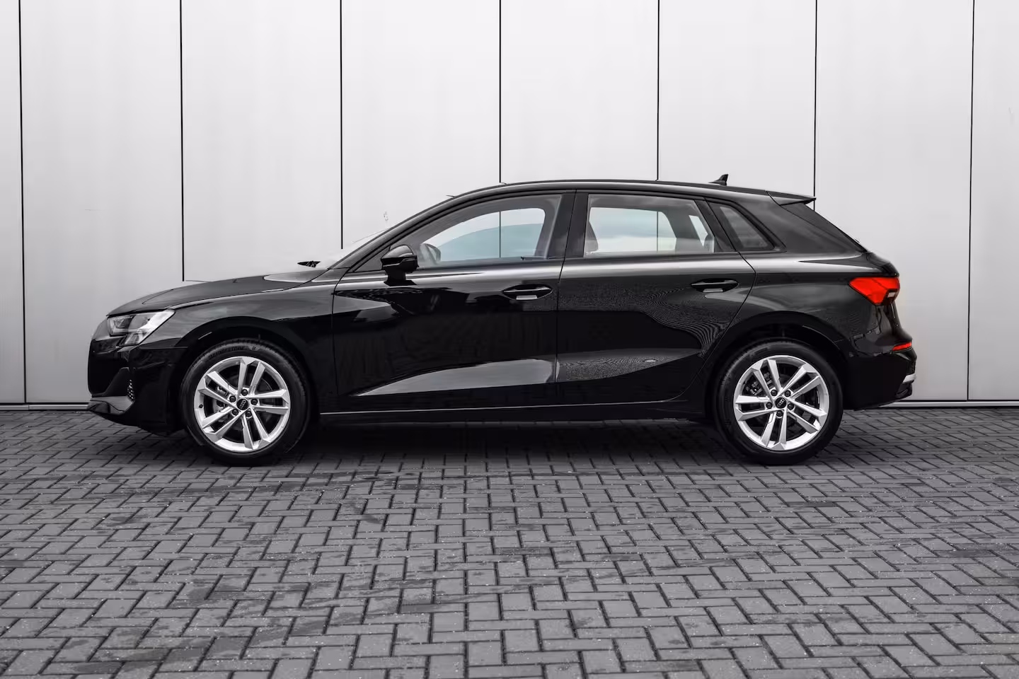 Audi A3 Sportback Pro Line | Aluminium optiek in het interieur | Assistentiepakket Rijden en Parkeren Plus |