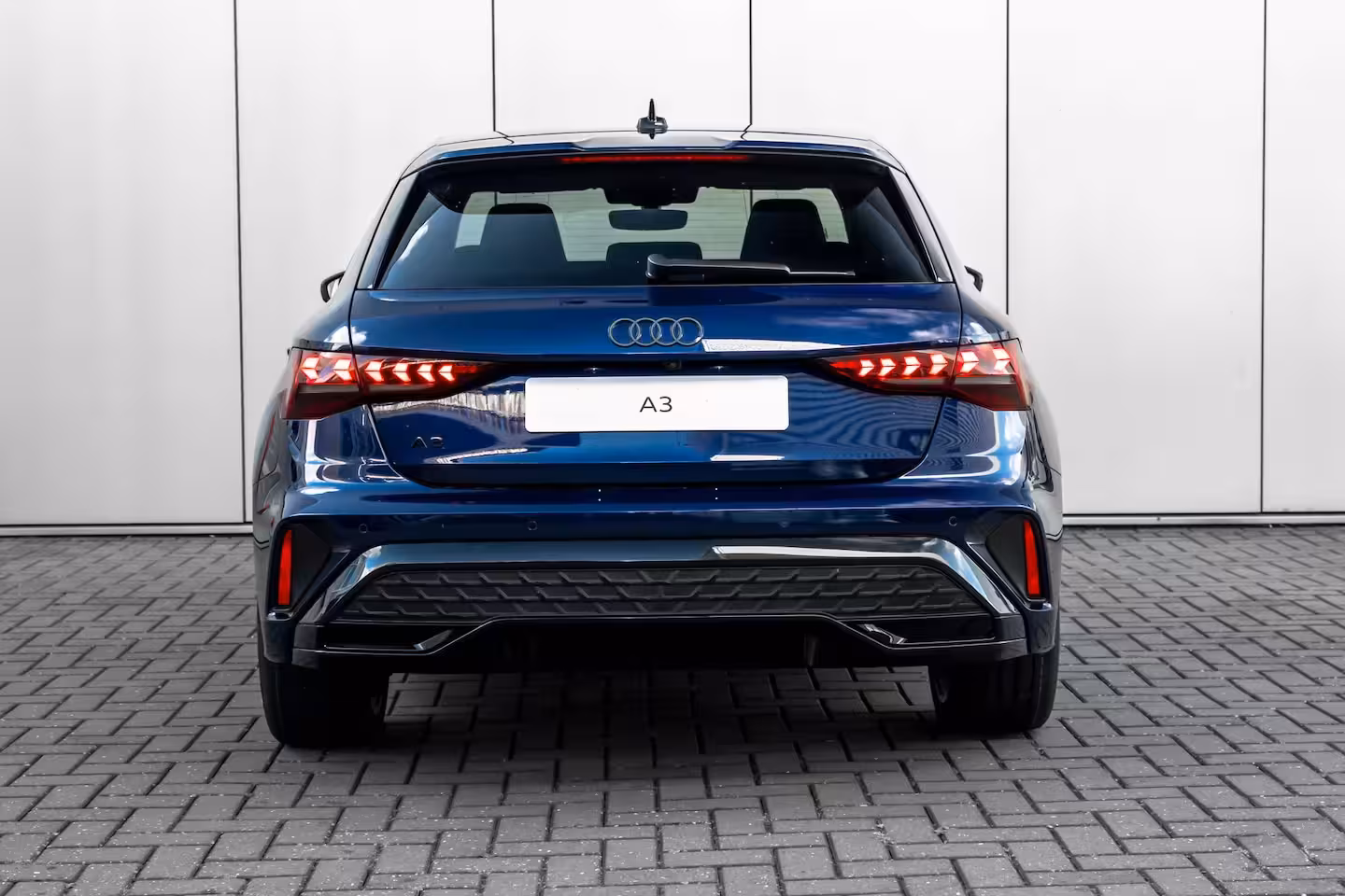 Audi A3 Sportback S edition | Aluminium optiek in het interieur | Assistentiepakket Rijden en Parkeren Plus