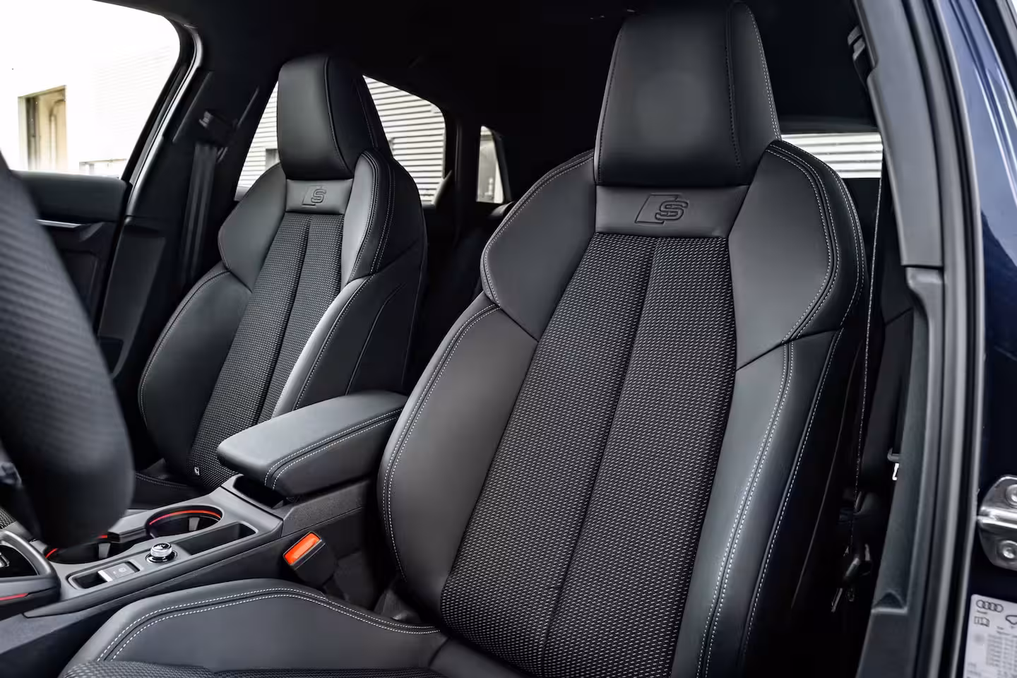 Audi A3 Sportback S edition | Aluminium optiek in het interieur | Assistentiepakket Rijden en Parkeren Plus