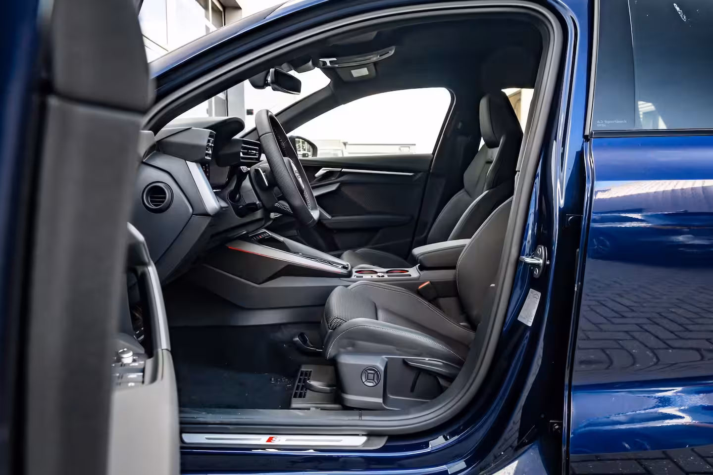 Audi A3 Sportback S edition | Aluminium optiek in het interieur | Assistentiepakket Rijden en Parkeren Plus