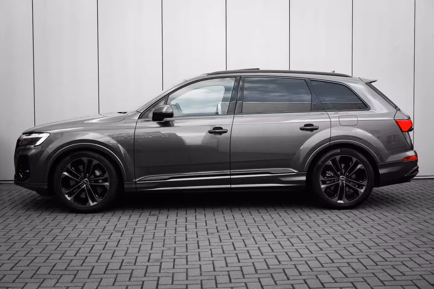 Audi Q7 55 TFSI e quattro Pro Line S 394PK | Trekhaak | Leder valcona met S-logo | Panoramadak | A