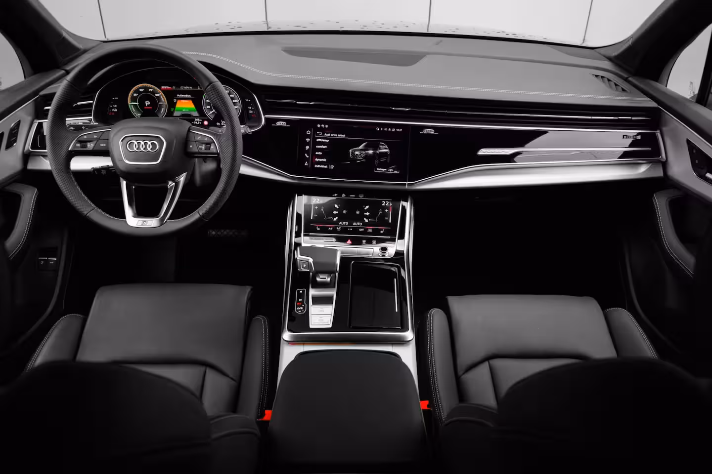 Audi Q7 55 TFSI e quattro Pro Line S 394PK | Trekhaak | Leder valcona met S-logo | Panoramadak | A