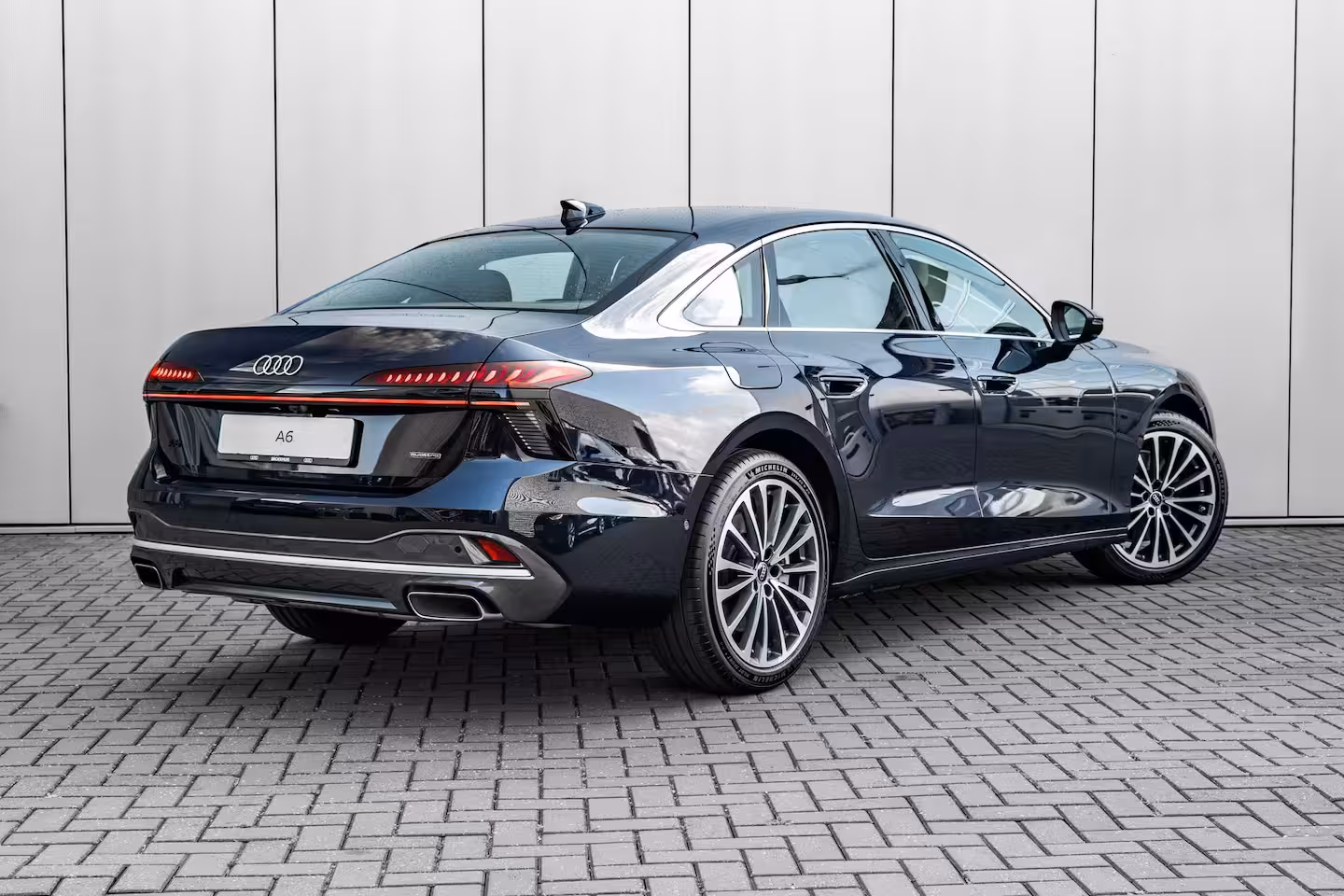 Audi A6 Limousine Advanced edition 2.0 e-hybrid 299 pk | Adaptive cruise control | Airconditioning 4-zones |