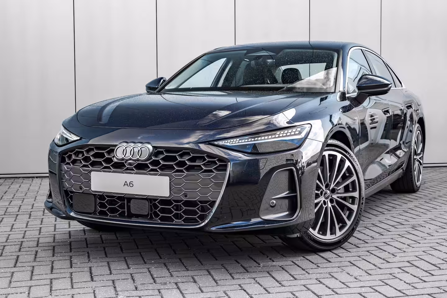 Audi A6 Limousine Advanced edition 2.0 e-hybrid 299 pk | Adaptive cruise control | Airconditioning 4-zones |
