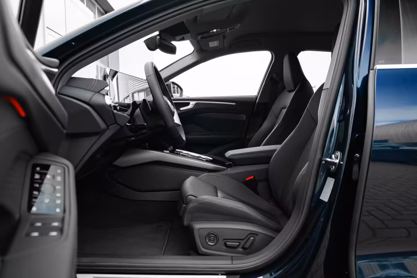 Audi A6 Limousine Advanced edition 2.0 e-hybrid 299 pk | Adaptive cruise control | Airconditioning 4-zones |